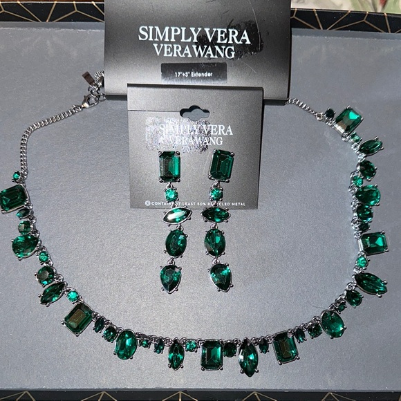 Simply Vera Vera Wang Jewelry - New Simply Vera Vera Wang Green Emerald Crystal Necklace and Earrings Set